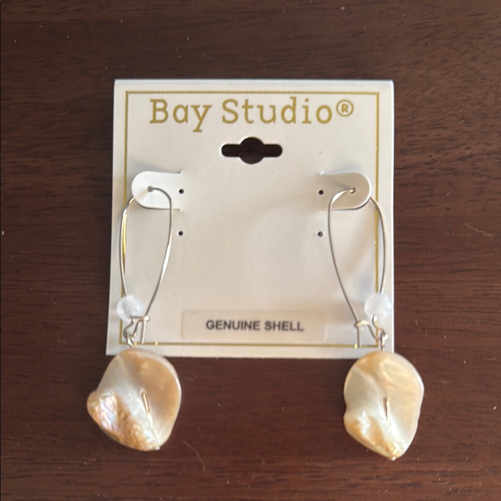 Bay Studio Gold And Cream Shell Earrings 5$